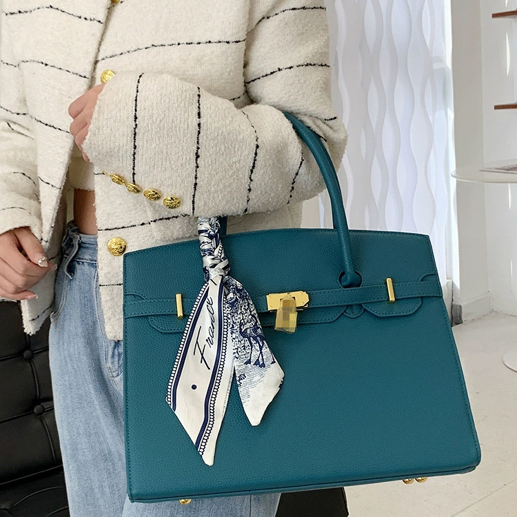 Women's Lock Detail Crossbody Bag with Litchi Pattern