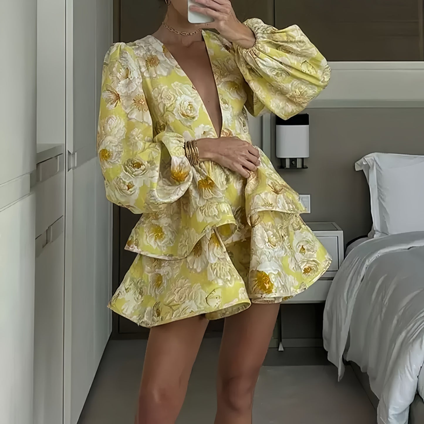 Elegant V-Neck Puff Sleeve Printed Dress