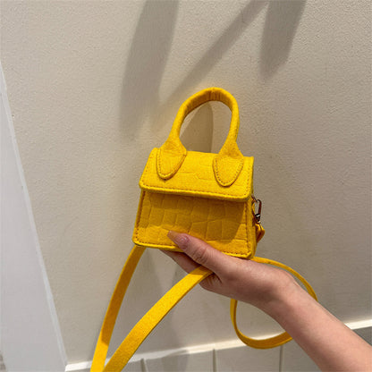 Western Style Chain Crossbody Bag