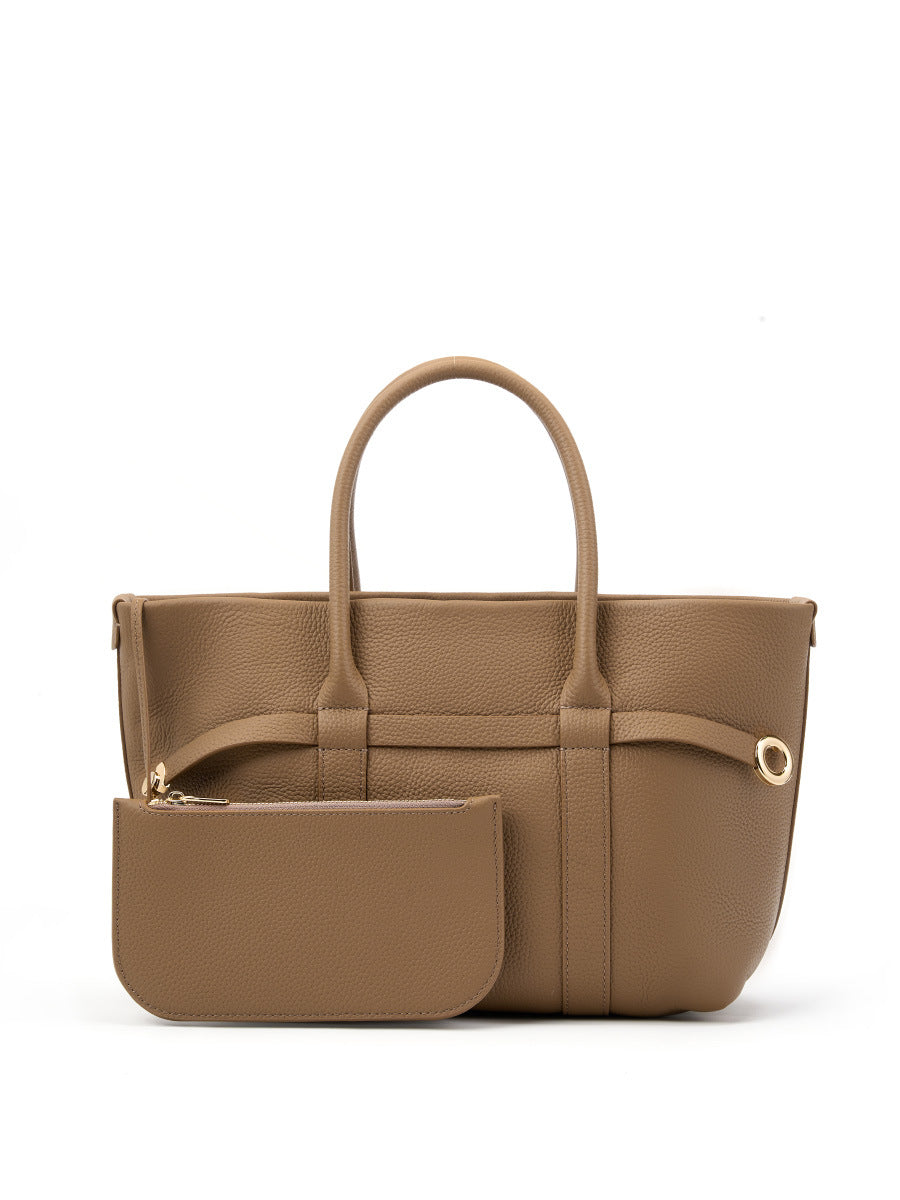 Leather three-dimensional tote bag