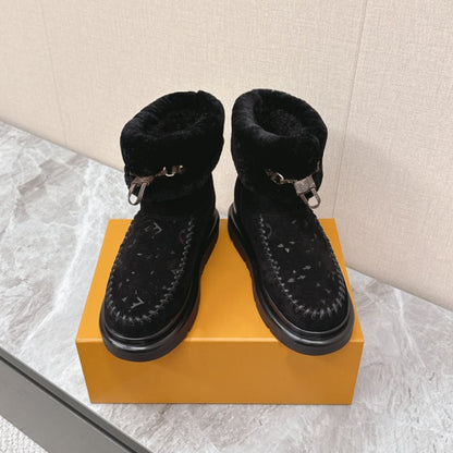 Fleece-lined warm snow boots