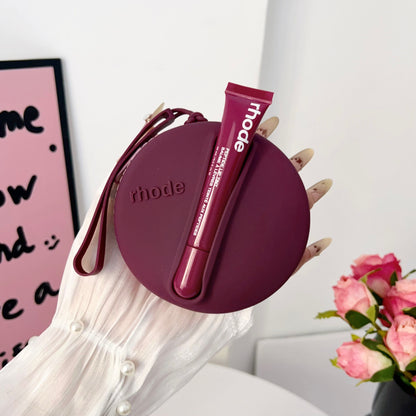 Portable coin purse with earphone compartment