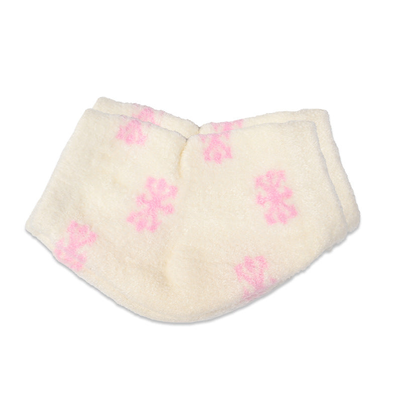 Moisturizing and nourishing heel socks