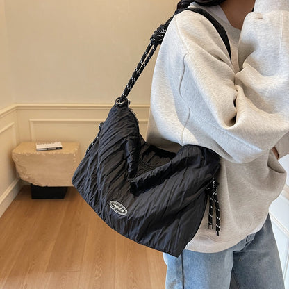 Women's large capacity tote bag