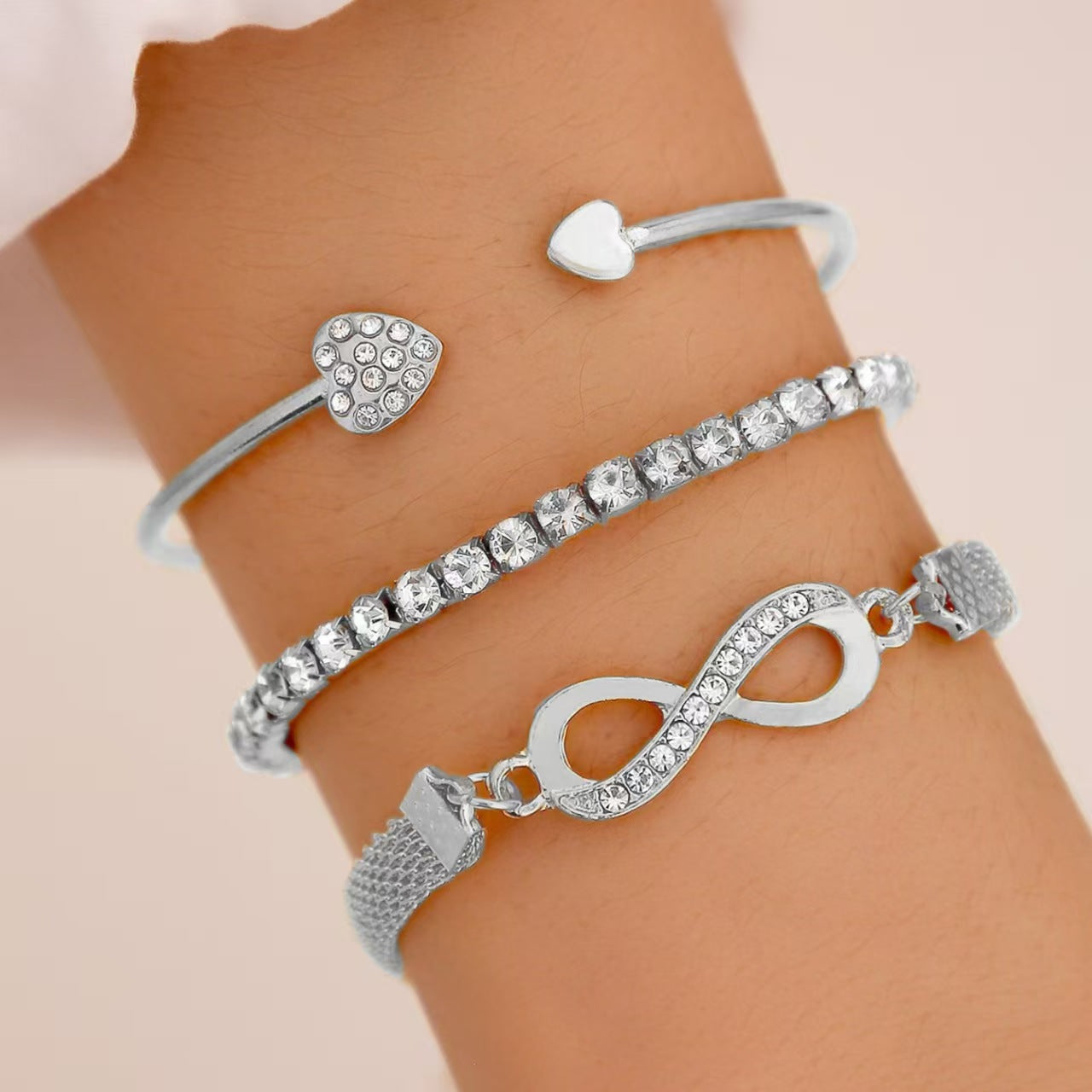 Heart-Shaped Open Bracelet