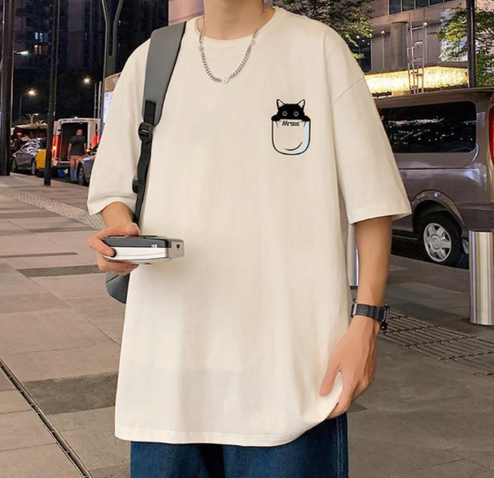 Half sleeve loose short sleeved shirt