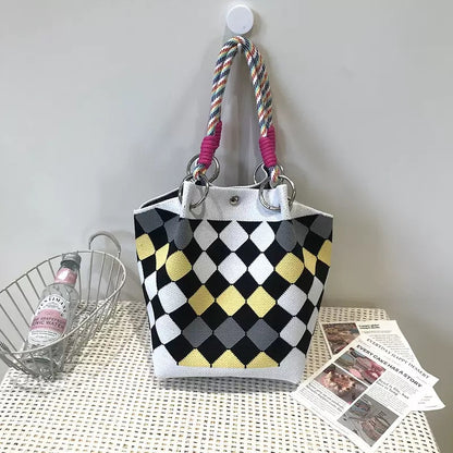 Knitted Handbag with Magnetic Buckle