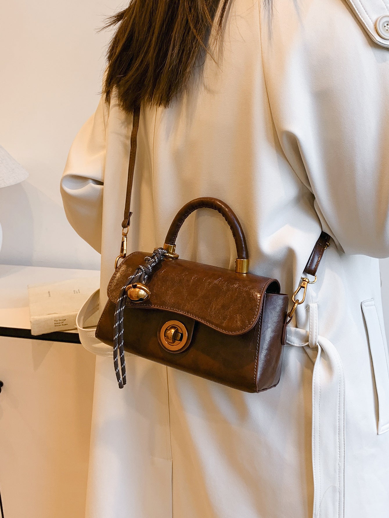 Women's handbags for commuting