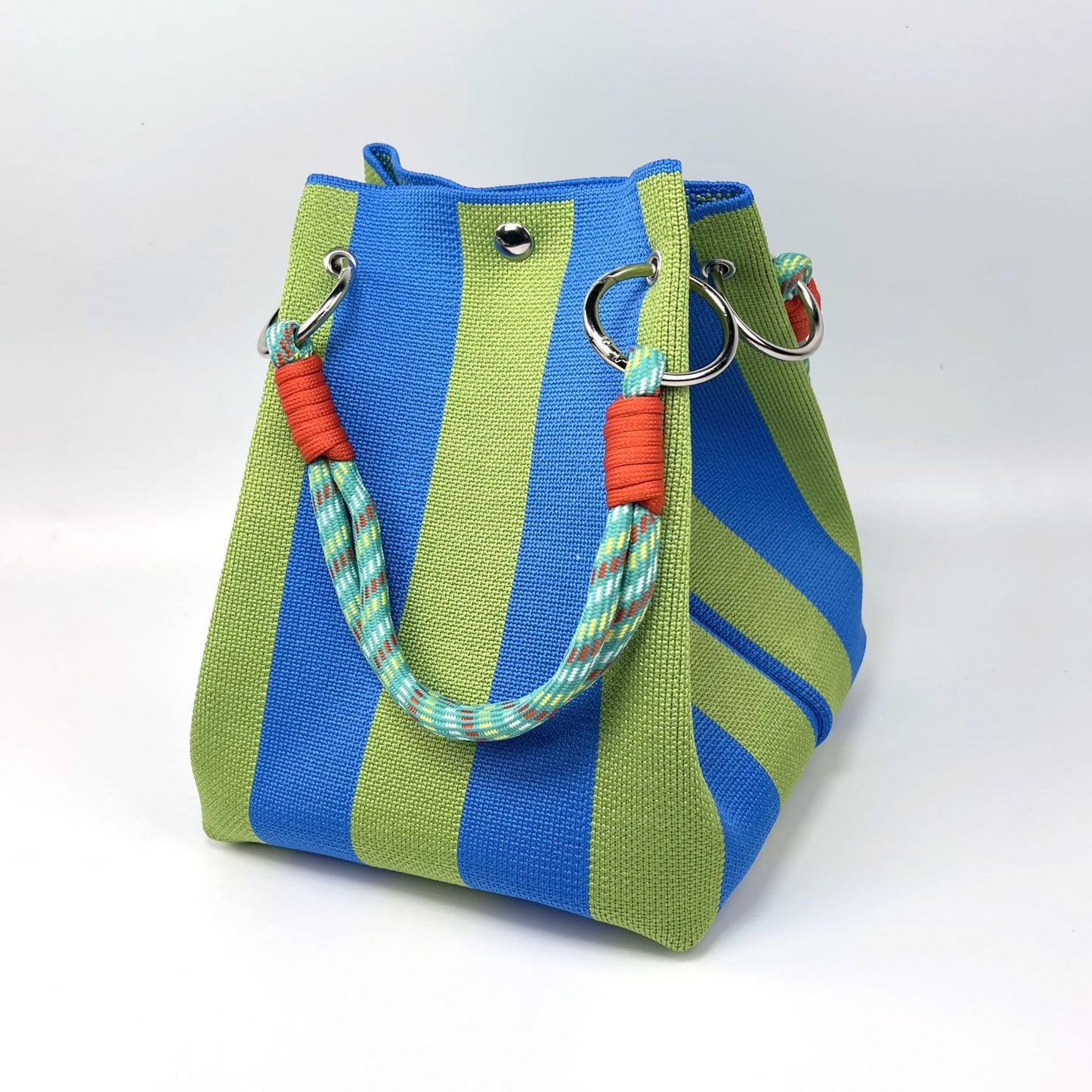 Knitted handbag and shoulder bag