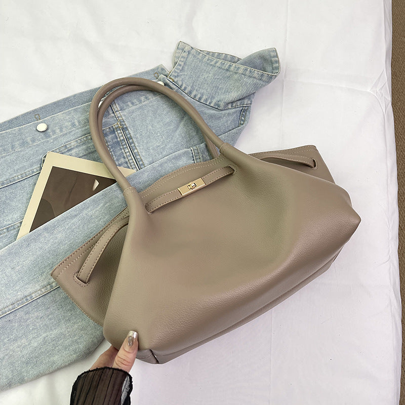 Stylish and trendy large-capacity women's shoulder bag