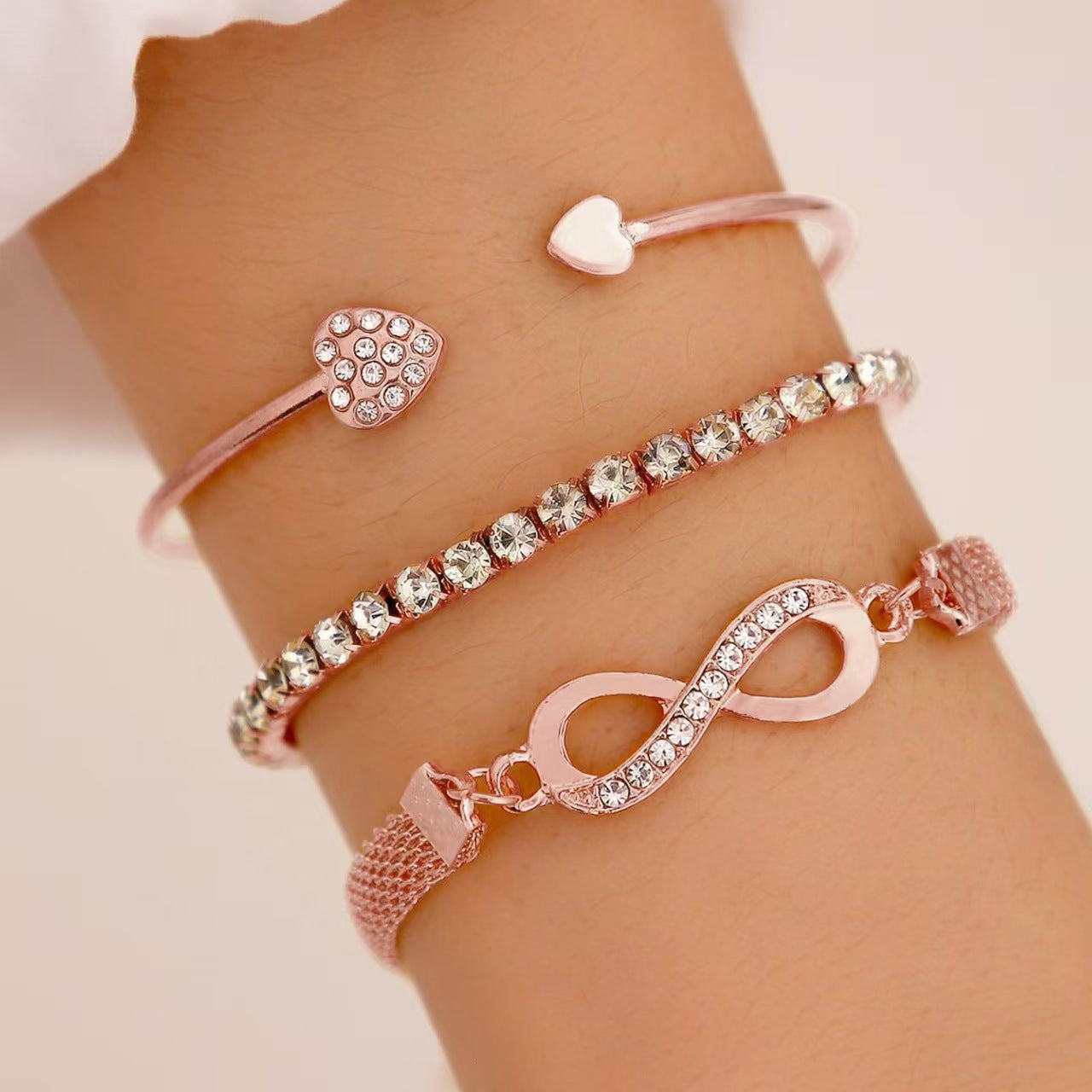 Heart-Shaped Open Bracelet
