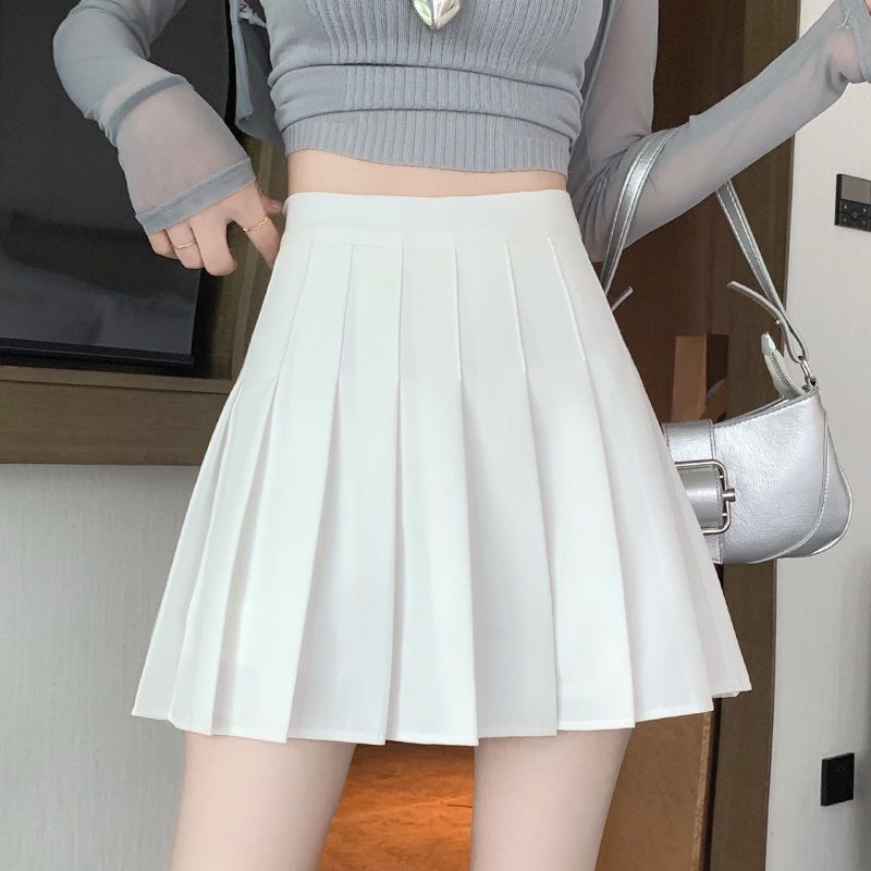 Women's pleated skirt