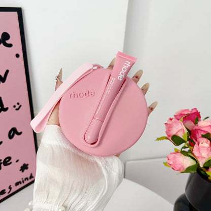 Portable coin purse with earphone compartment