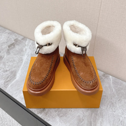 Fleece-lined warm snow boots