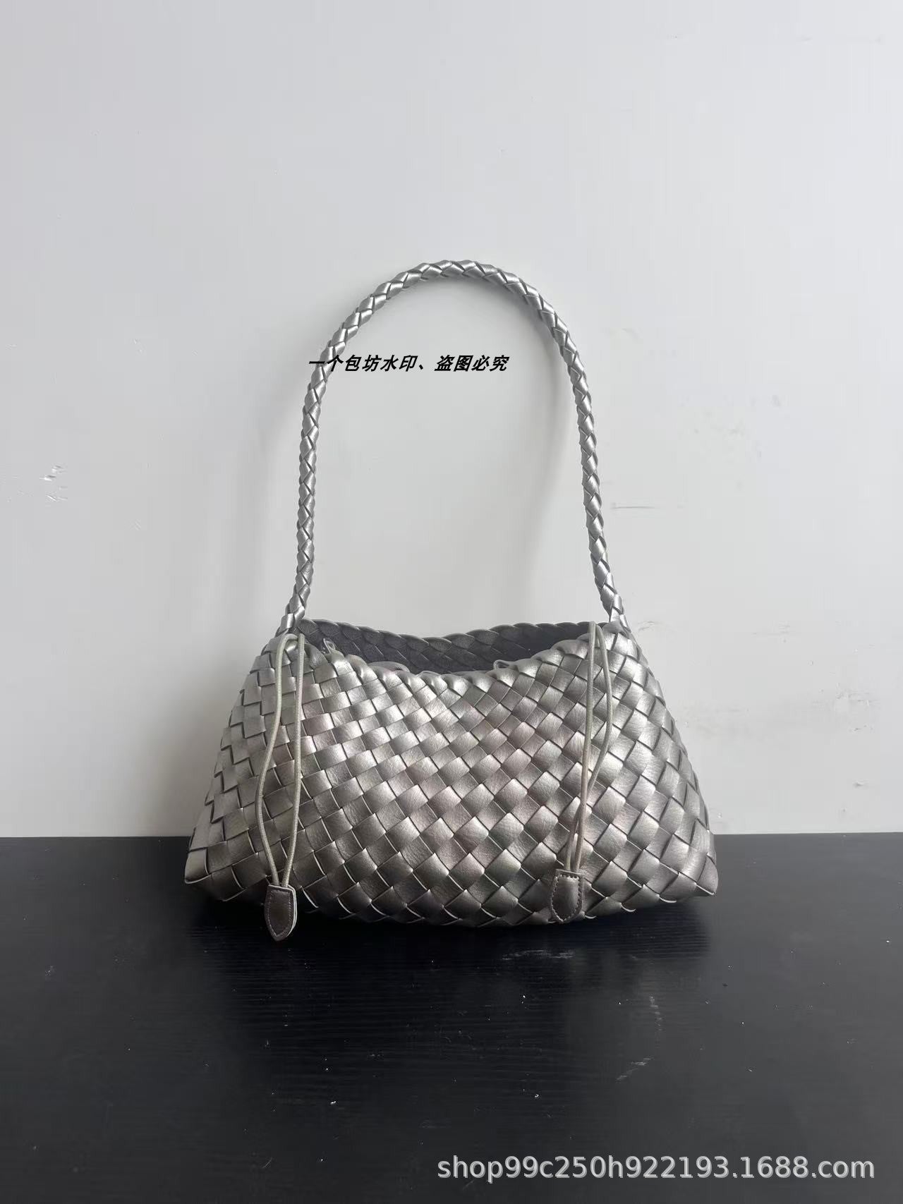 Genuine leather hand-woven bags