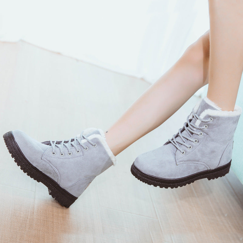 Snow boots