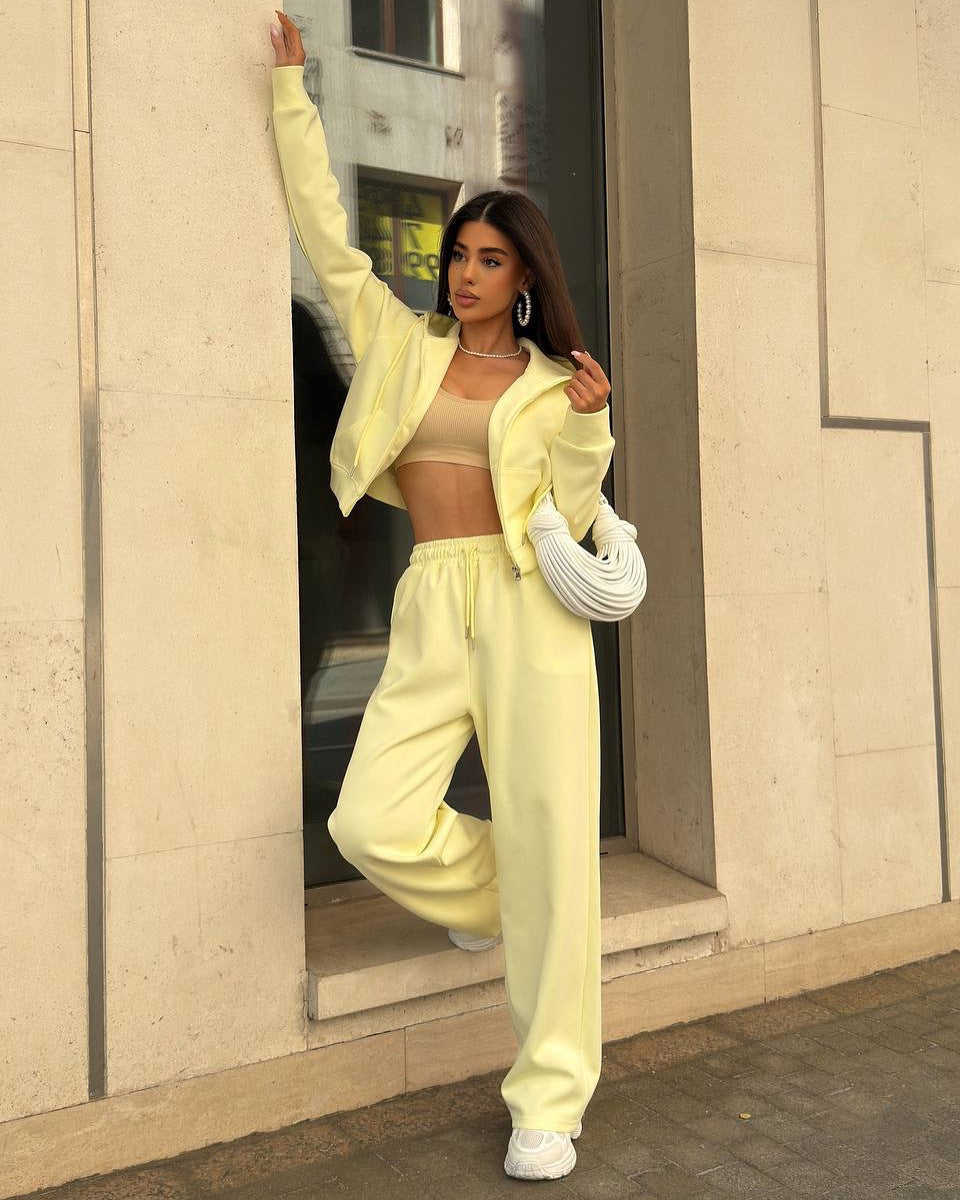 Casual sportswear set with hooded jacket and drawstring pants