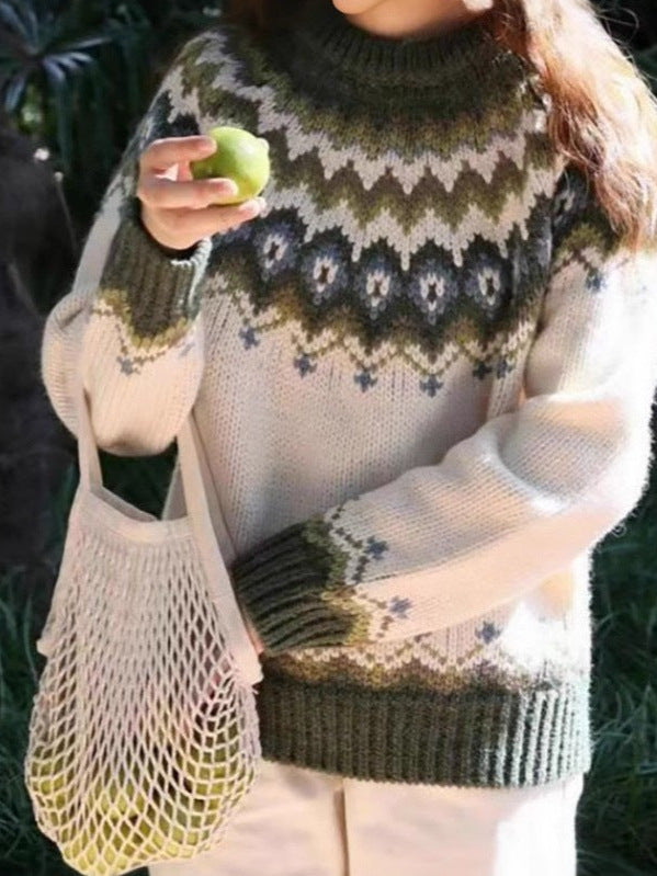 Round-neck multi-color knitted sweater