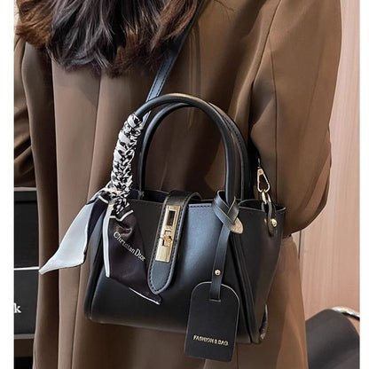 Stylish Women's PU Messenger Bucket Bag