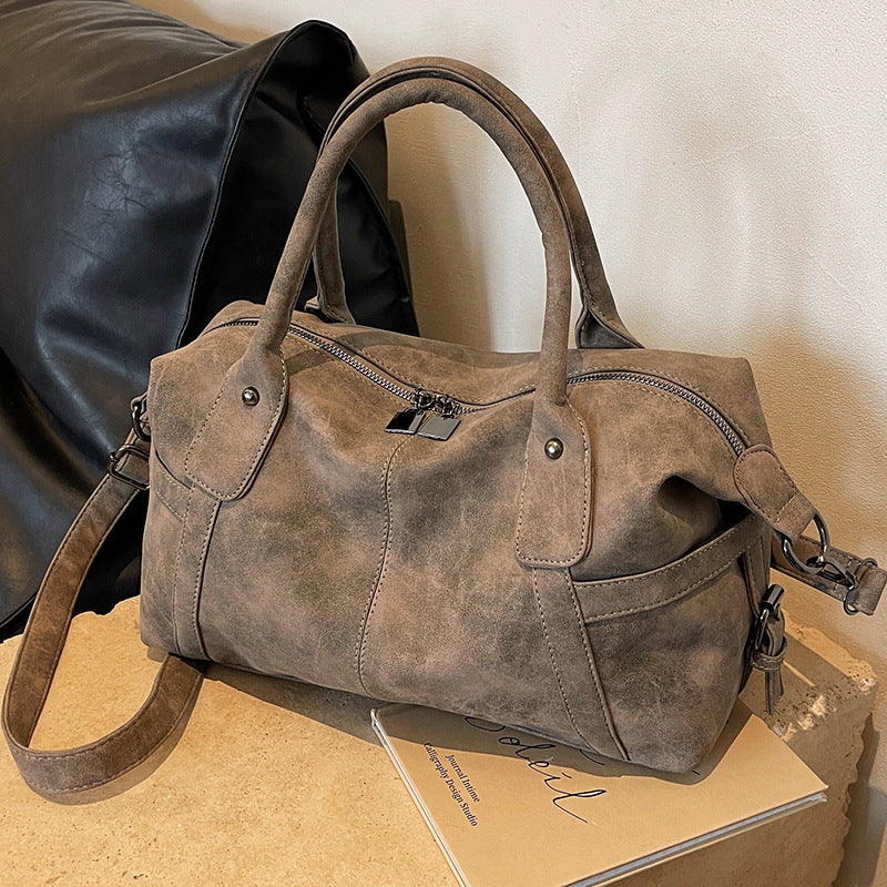 Handheld travel bag