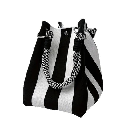 Knitted handbag and shoulder bag