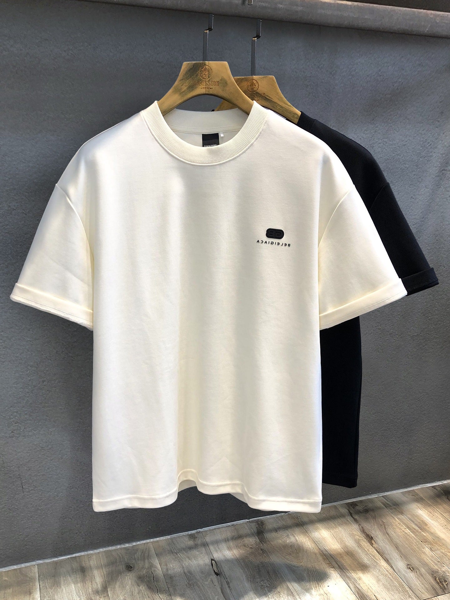 American half-sleeve T-shirt for men