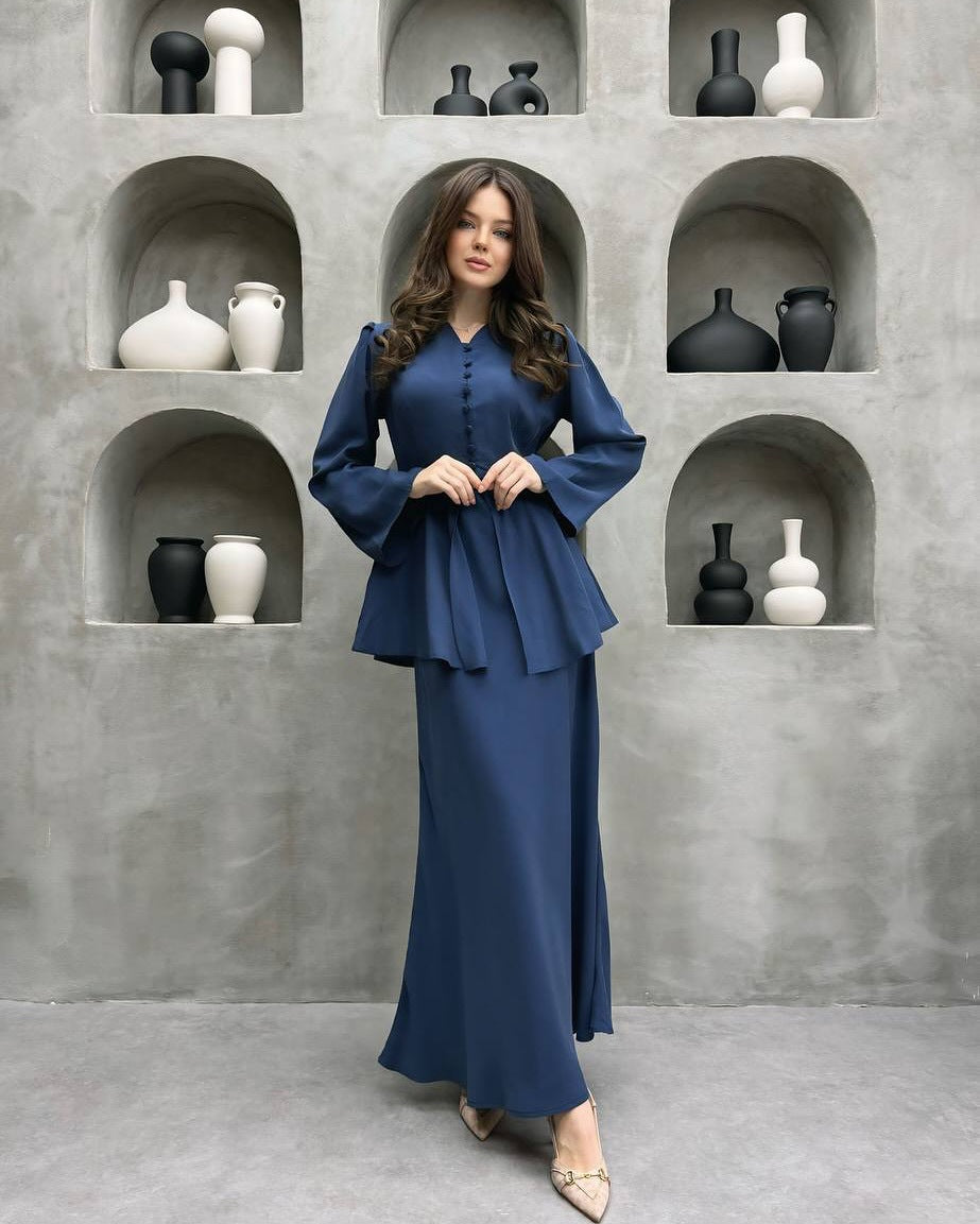 Dress  (including a top and a skirt)