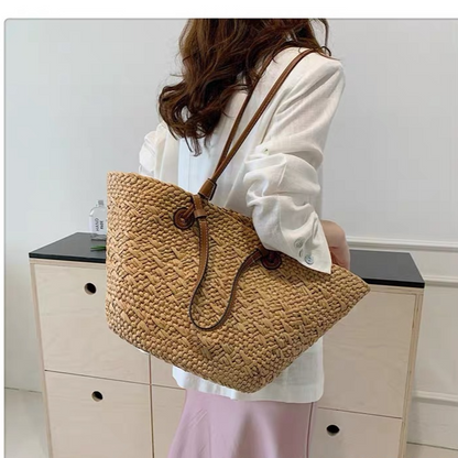 Handmade straw woven large capacity shoulder bag