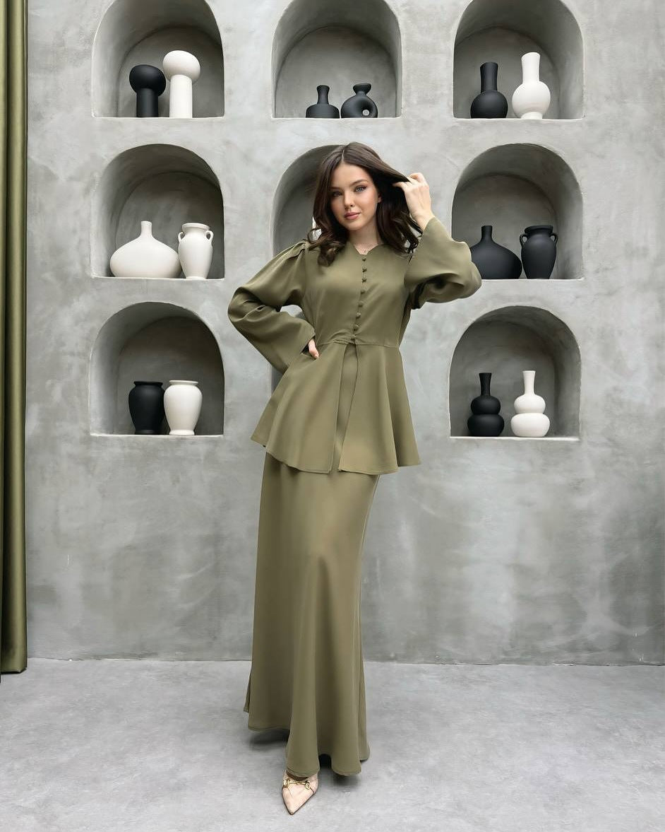 Dress  (including a top and a skirt)