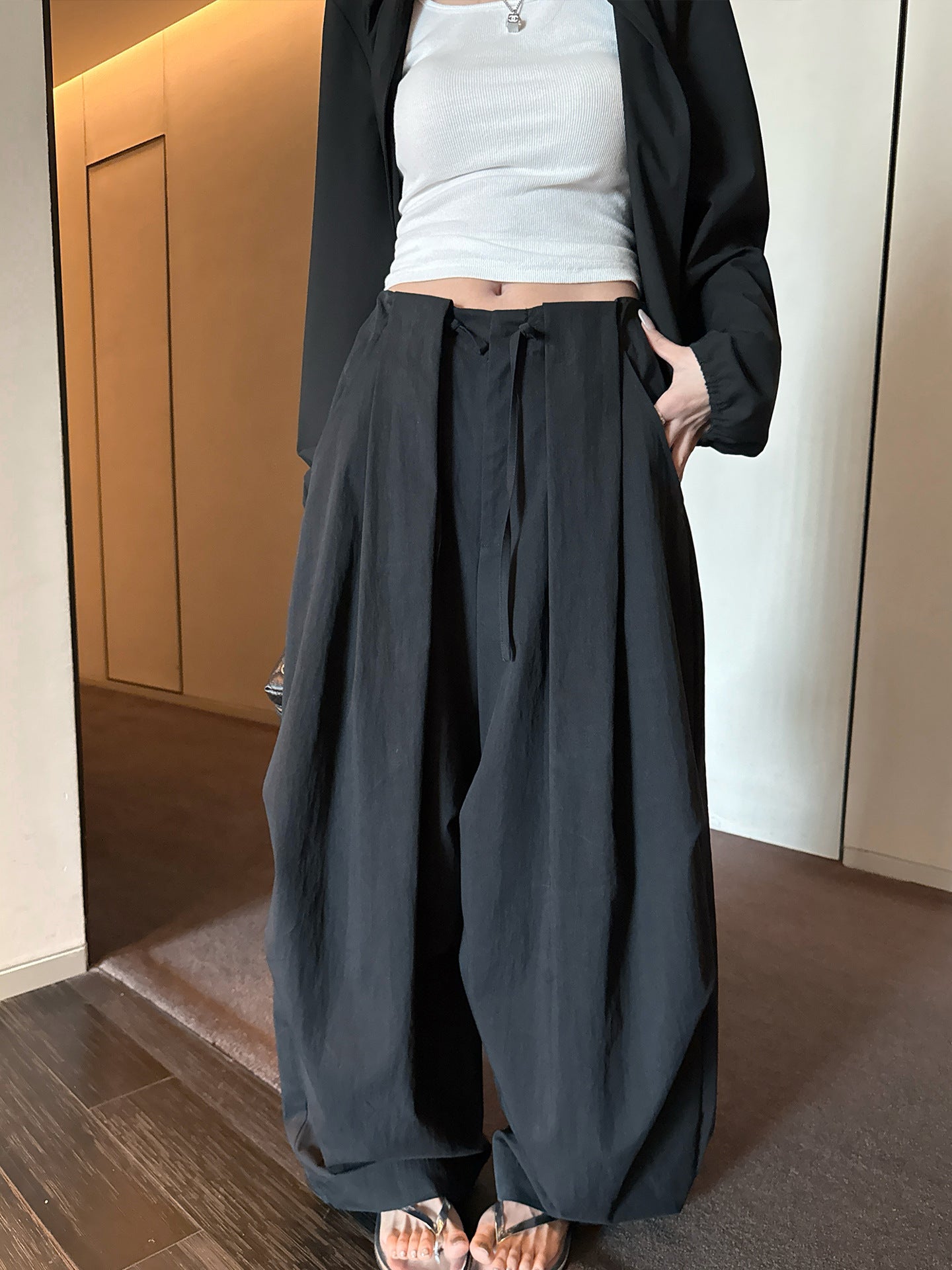 Loose-fit trousers