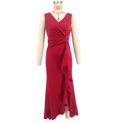 Elegant Sleeveless V-neck Evening Dress