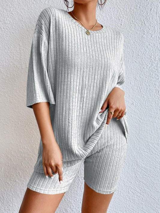 Loose round neck shorts set for women