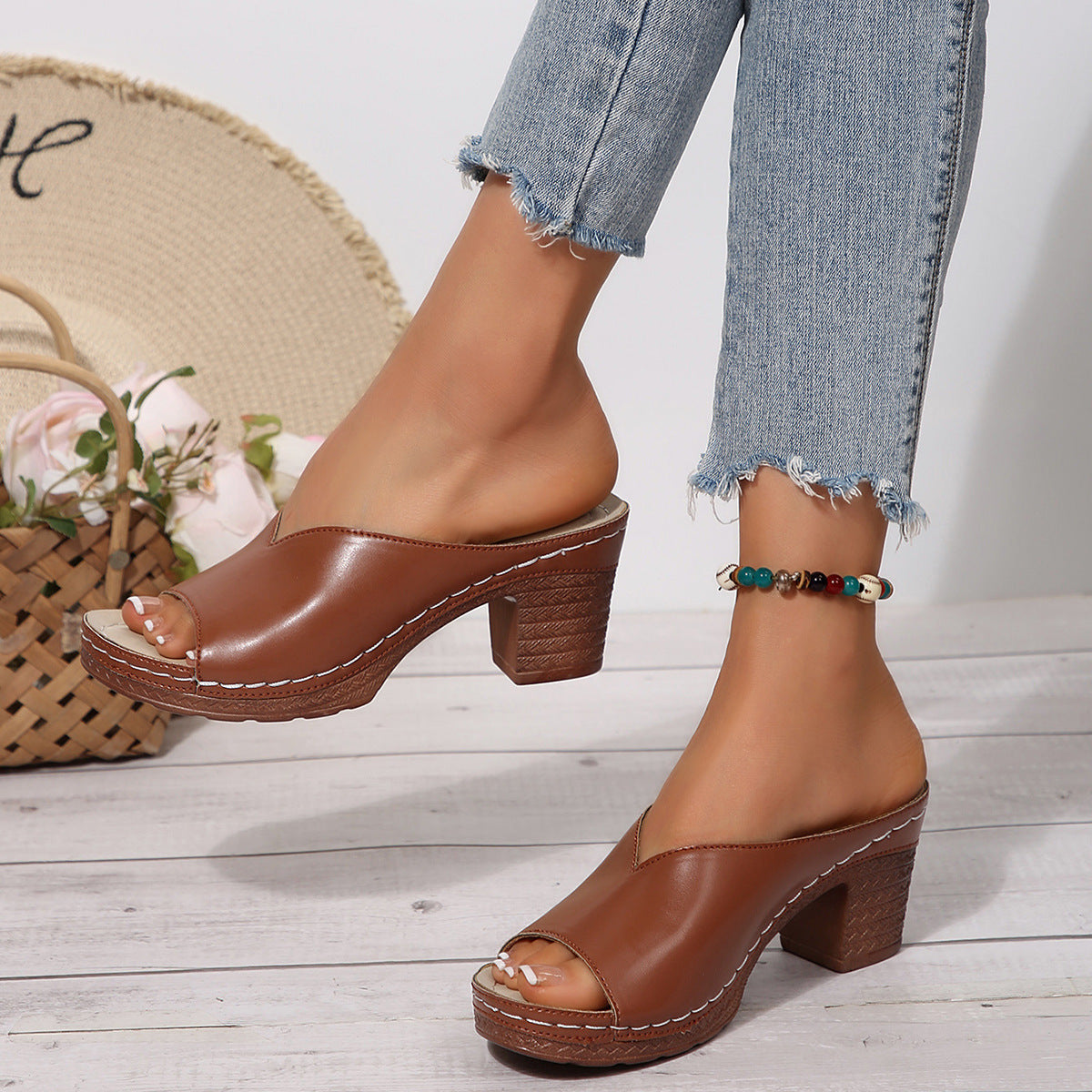 Womens Chunky Heel Peep-Toe Sandals