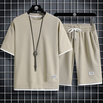 Fake two short-sleeved shorts
