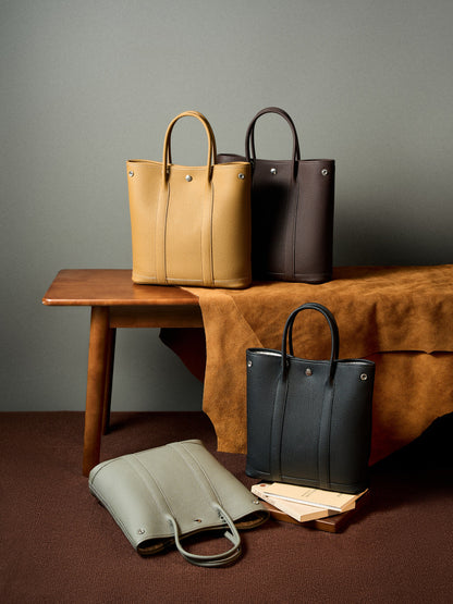 Large-capacity genuine leather handbag